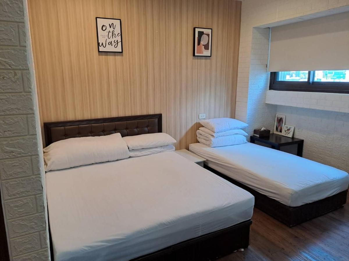 Ez Stay 西門邑居 Tajpej Buitenkant foto