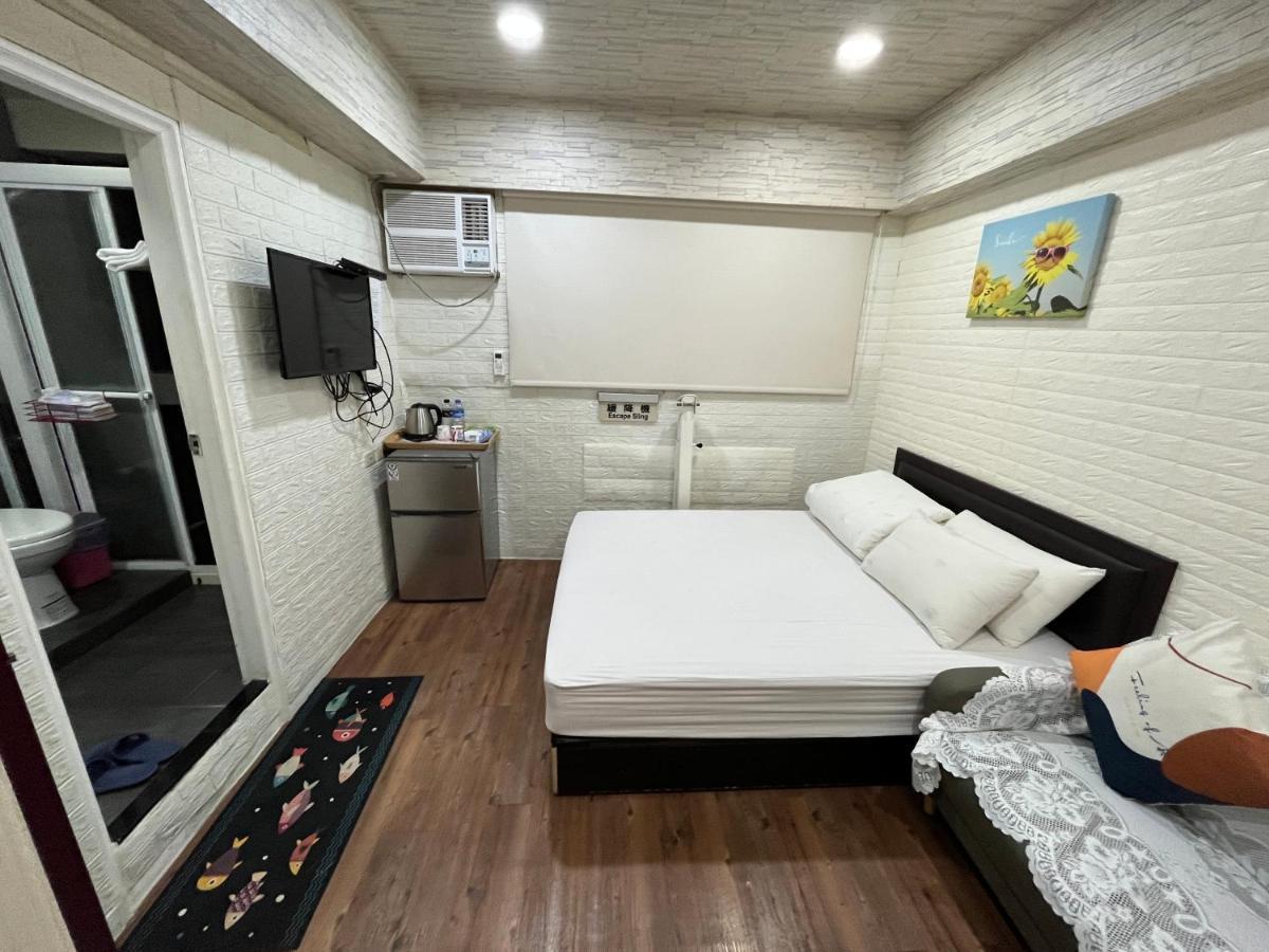 Ez Stay 西門邑居 Tajpej Buitenkant foto