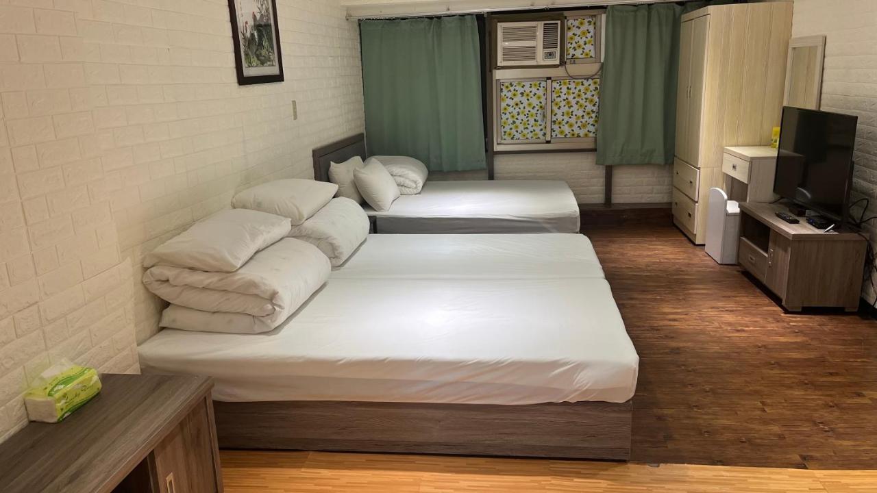 Ez Stay 西門邑居 Tajpej Buitenkant foto